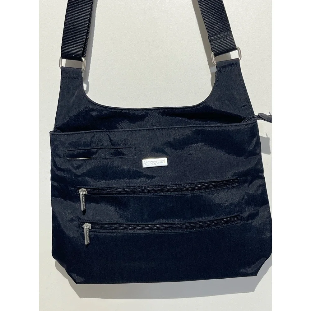 Baggallini Black Nylon‎ Crossbody Travel Bag with Multi-Zip Pockets Card Slots